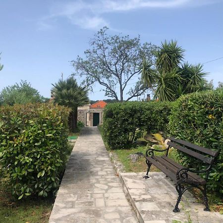 Charming Apartment For 3 Pax In Cavtat Exterior foto